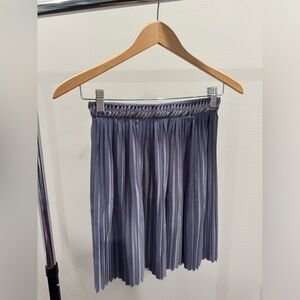 H&M lavender pleated short skirt size 4